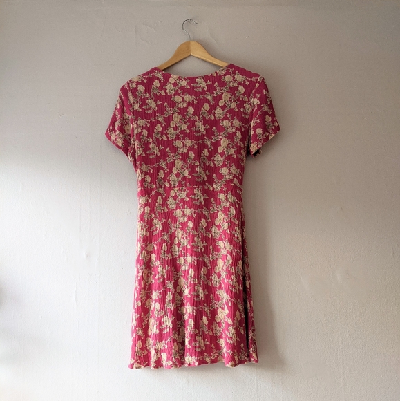 Vintage Raspberry Floral Rayon Dress - Picture 5 of 7
